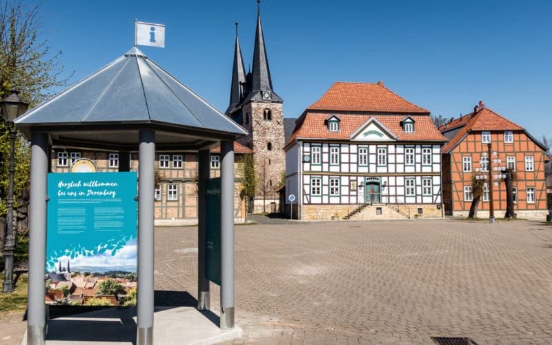 In Derenburg wurde der neue Pavillon direkt am Marktplatz errichtet.