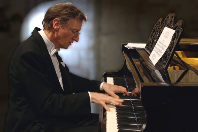 Der Pianist Detlev Eisinger