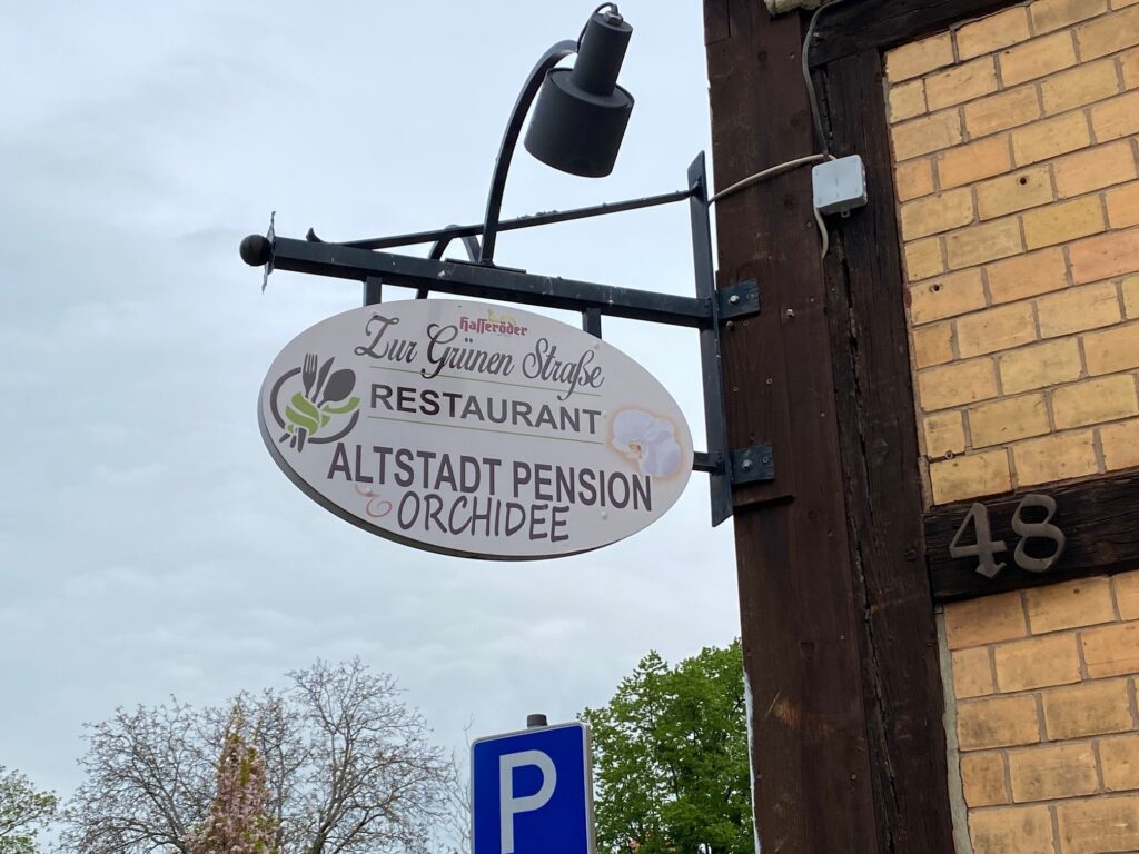 Außenreklame Restaurant Zur Grünen Straße